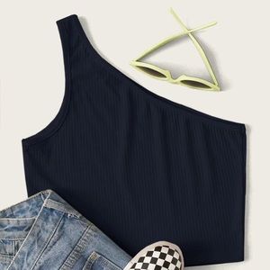 One shoulder crop top